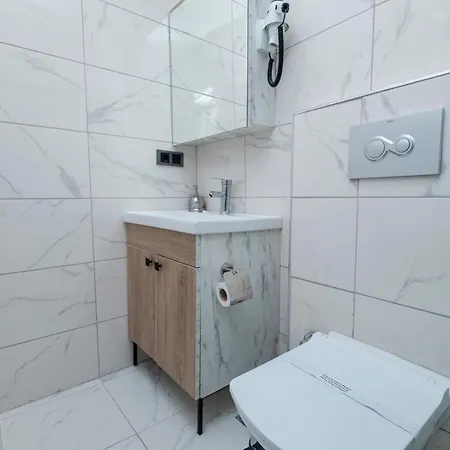 Hotel Lavender Airport 4*