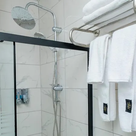 Lavender Inn Hotel 4*