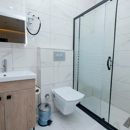 Hotel Lavender Airport 4*