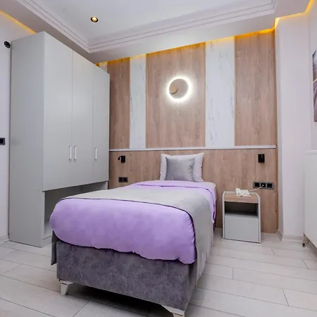 Lavender Inn Hotel 4*