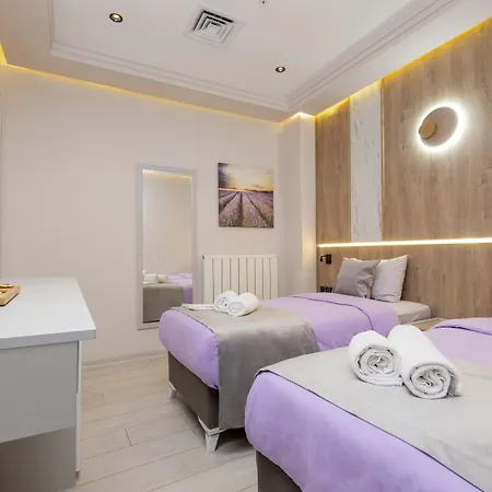 Lavender Airport Hotel 4*